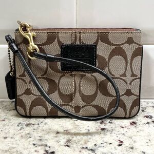 Coach Leatherware EST. 1941 Signature C Wristlet with Tattersall Lining NWOT